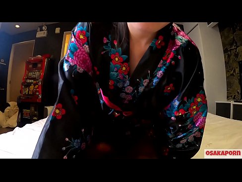 ❤️ 年轻的COSPLAY女孩喜欢性爱到高潮,在女骑手和口交的喷水。亚洲女孩与毛茸茸的阴户和美丽的乳房在传统的日本服装在业余视频显示自慰与他妈的玩具。樱花3 OSAKAPORN. Quality porn